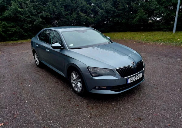 dolnośląskie Skoda Superb cena 47900 przebieg: 295000, rok produkcji 2017 z Kłodzko